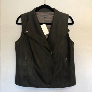Vince Camuto Jackets & Coats - Vince Camuto 100% Leather Vest Vince Camuto Jackets & Coats - Vince Camuto 100% Leather Vest
